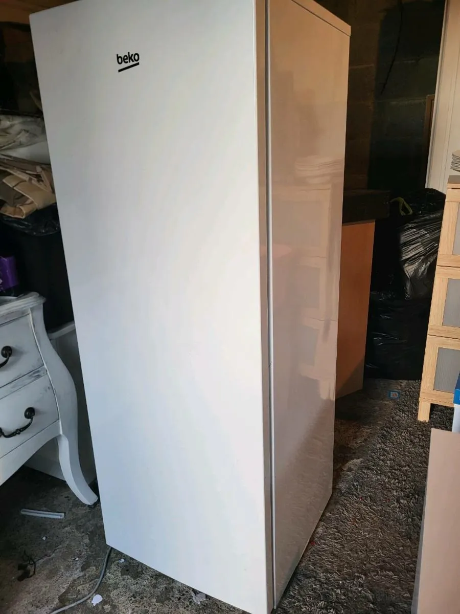 Beko larder fridge - Image 2