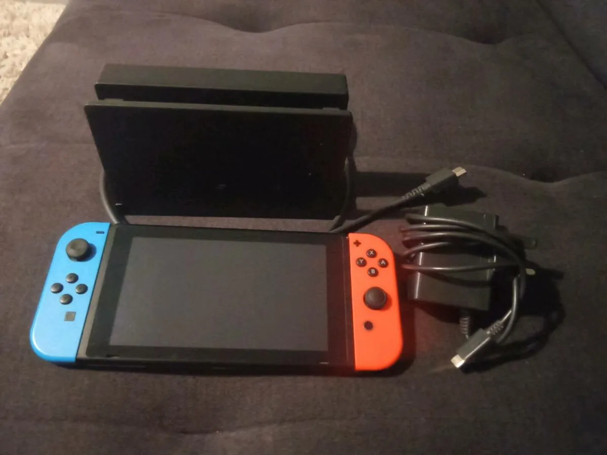 Nintendo switch - Image 2