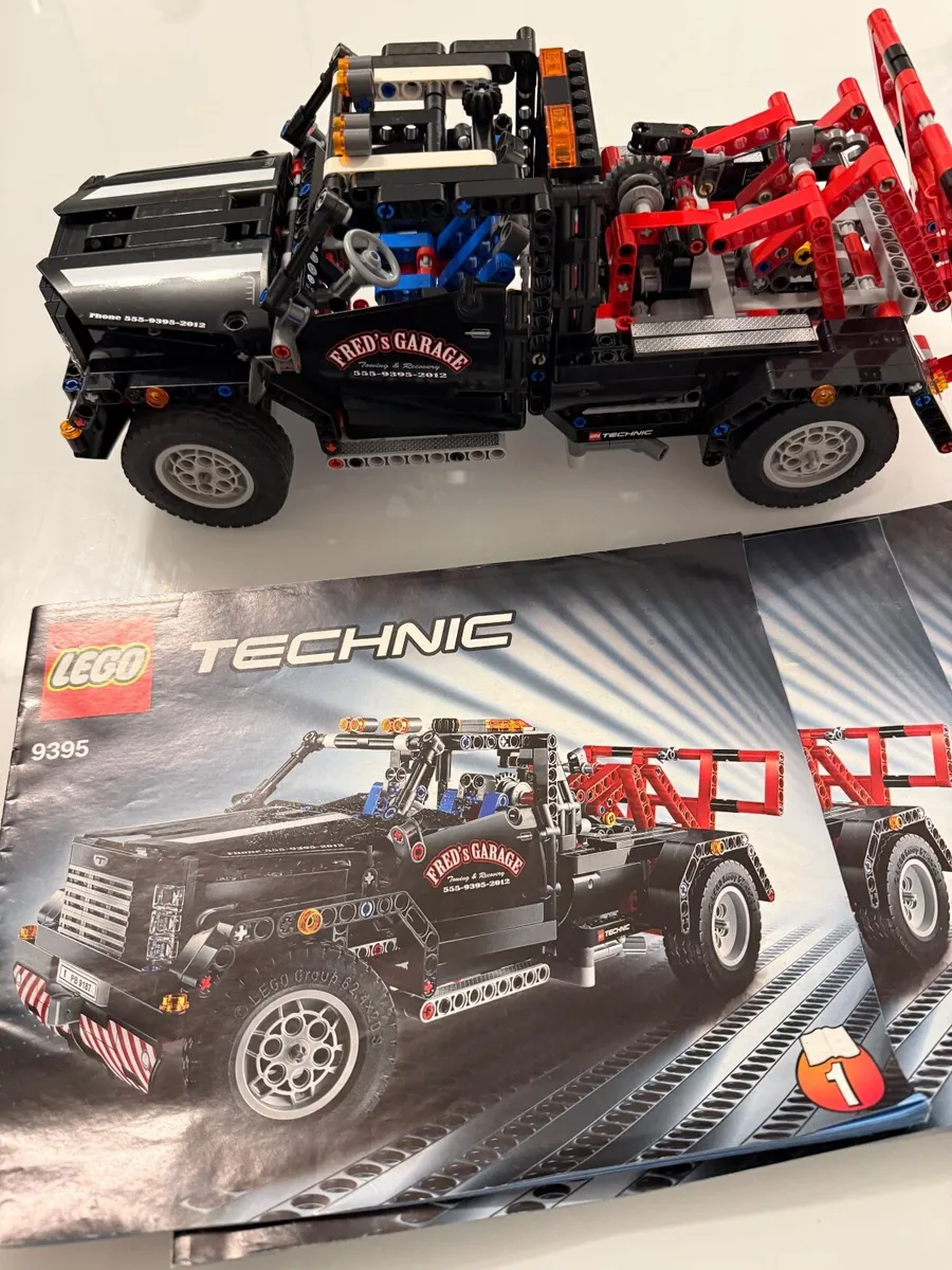 Lego technic 9395 pick-up tow truck - Image 2