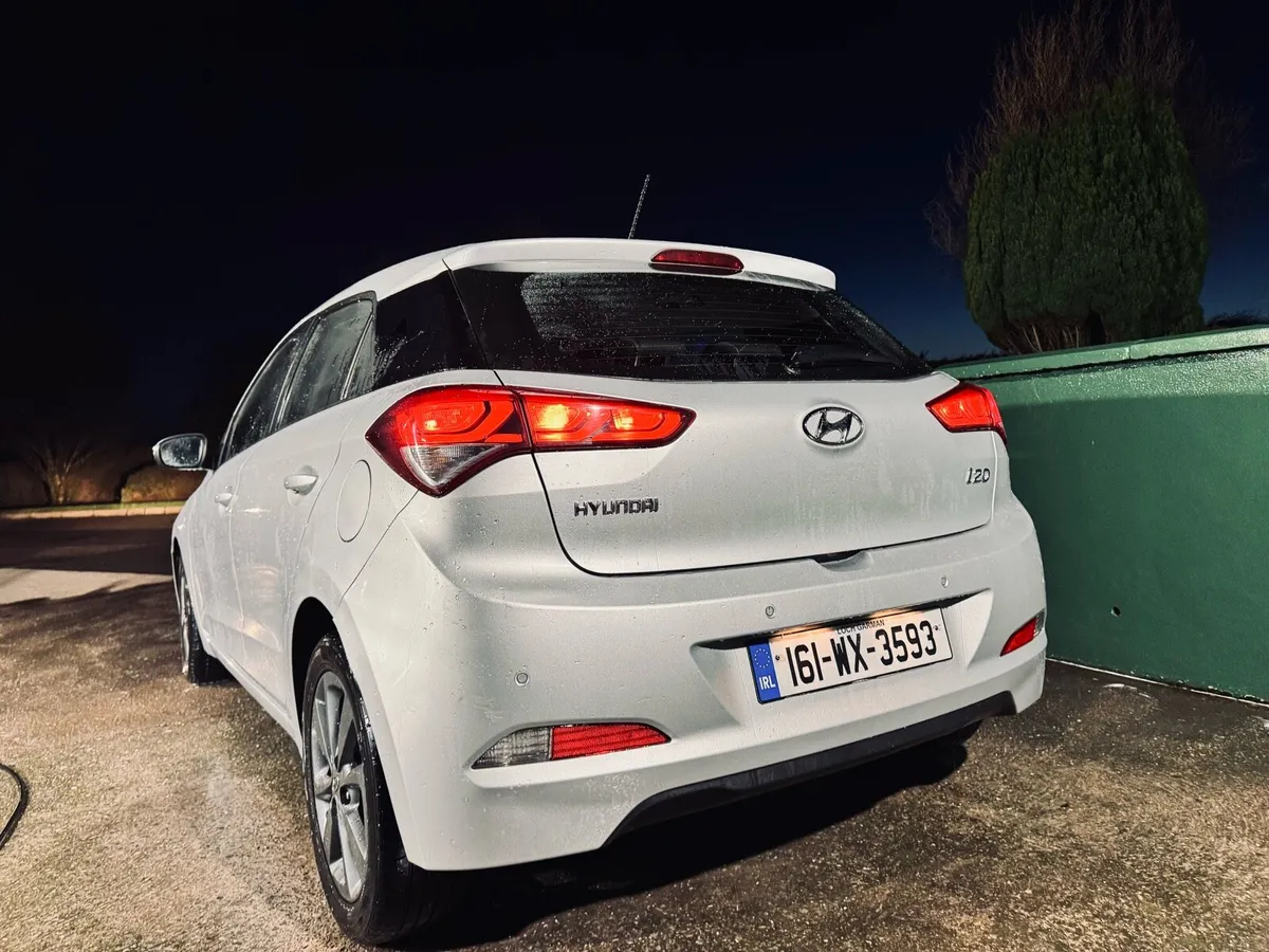 Hyundai i20 - Image 4