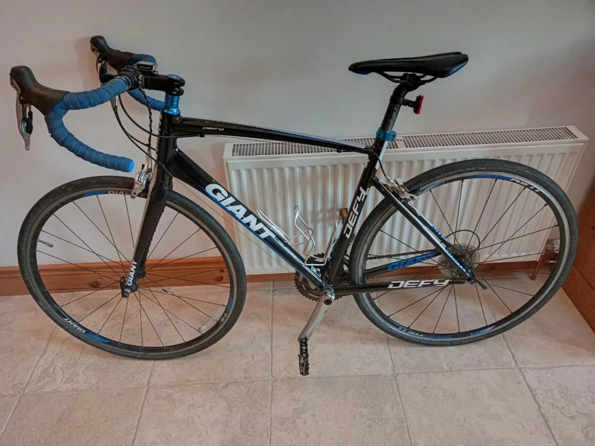 Giant Defy Bicycle Spare Tyres - Image 2