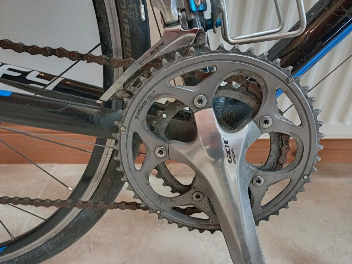 Giant Defy Bicycle Spare Tyres - Image 4