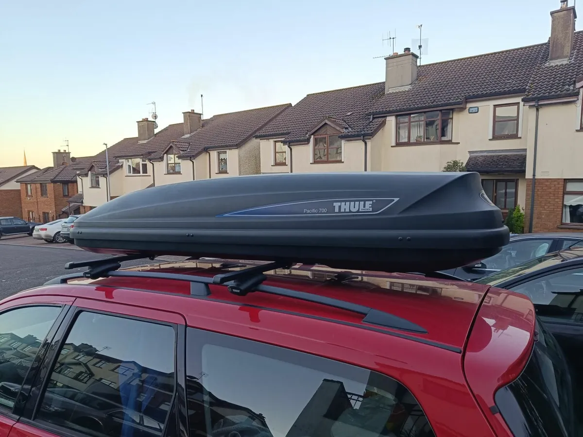 Thule roof box - Image 4
