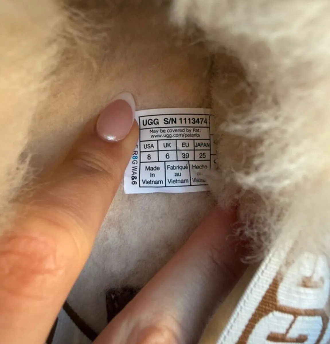 Ugg Funkette Brand New - Image 4