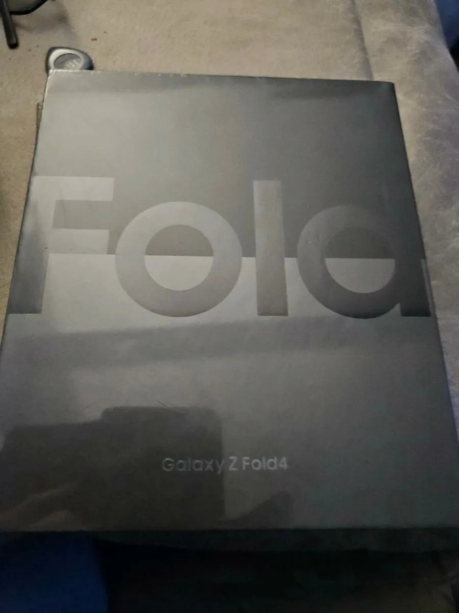Samsung galaxy z fold 4 - Image 1