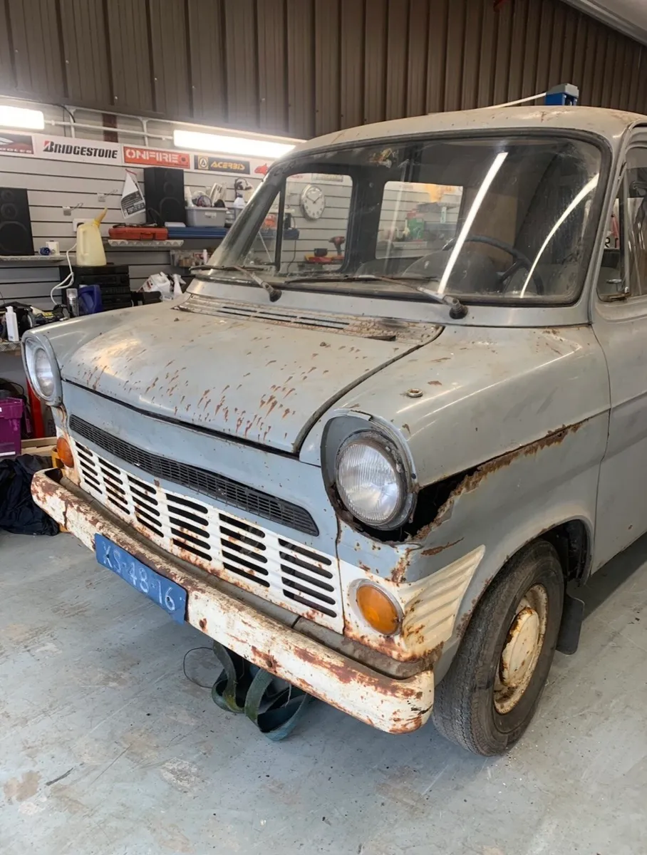 Classic Ford Transit van - Image 3