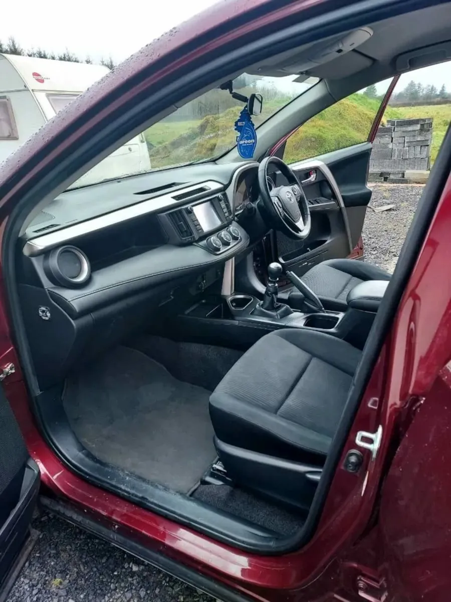 Immaculate 2017 Toyota RAV4 - Full Service History - Image 4