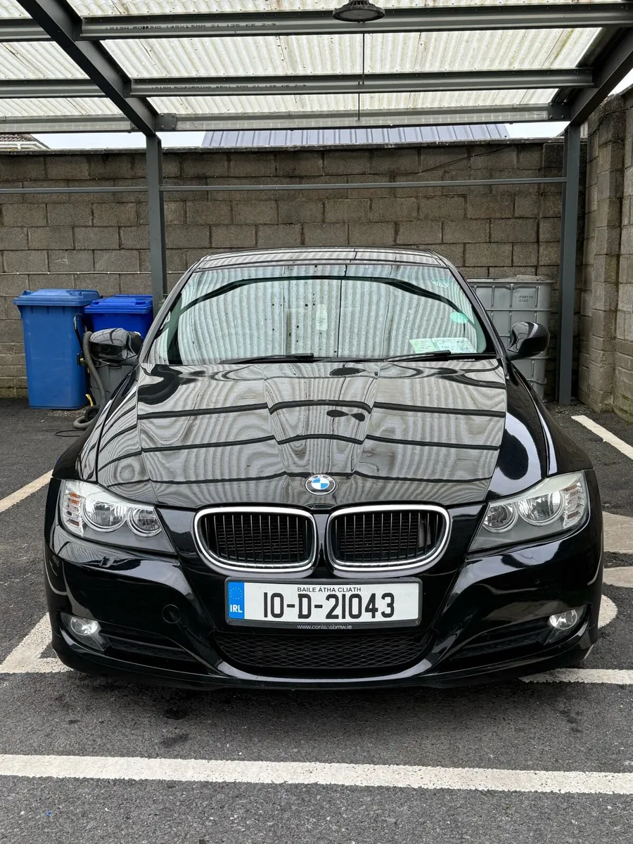 2010 BMW 3 Series - Image 1