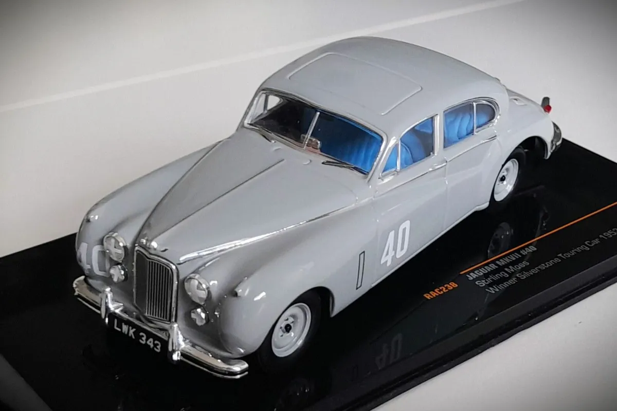 Collectable IXO 1:43 - Jaguar MkVII '53 S.Moss - Image 1