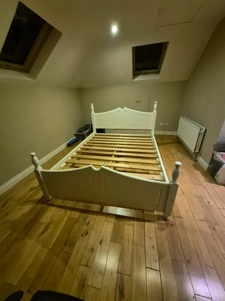 Solid wood King size bed - Image 2