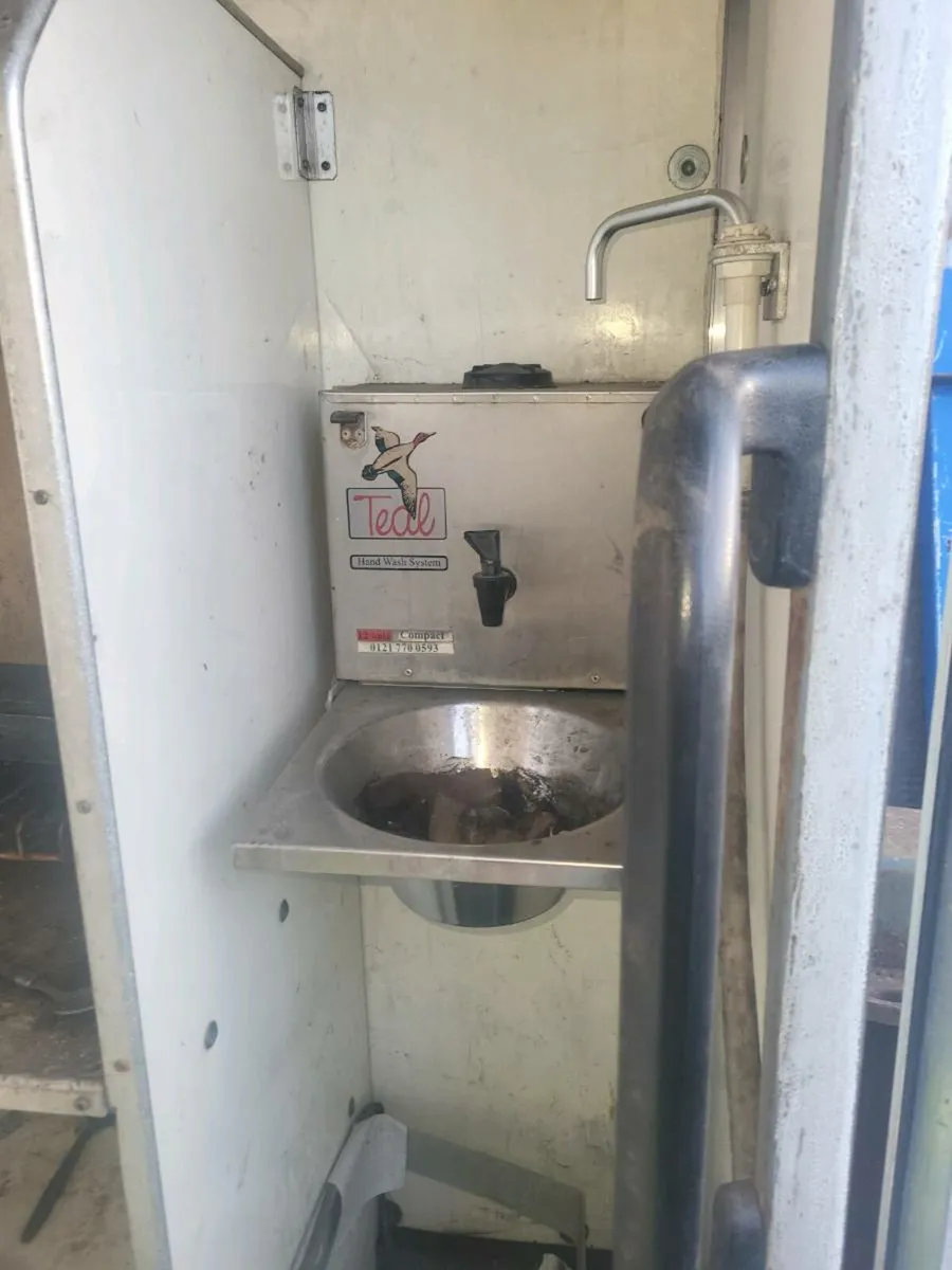 One man canteen - Image 3