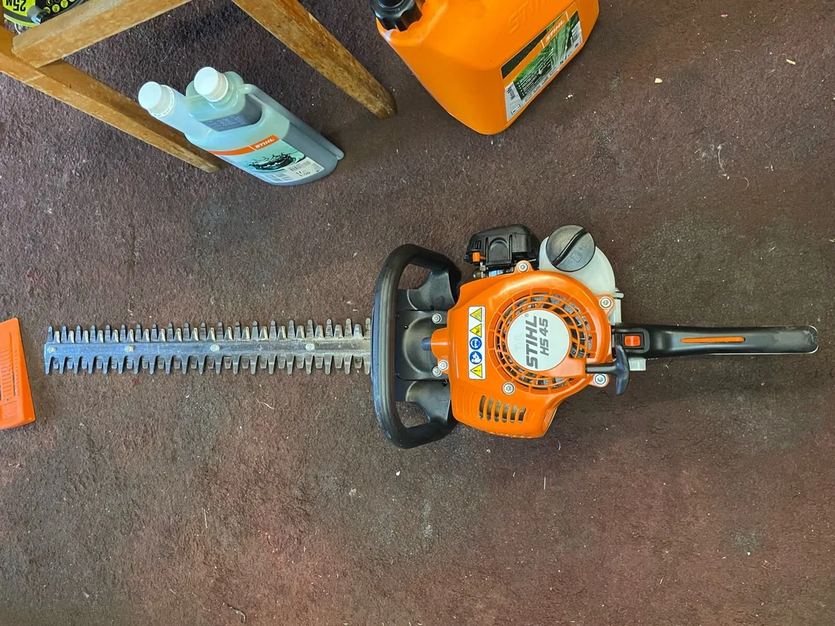 Stihl hs 45 hedge trimmer - Image 2