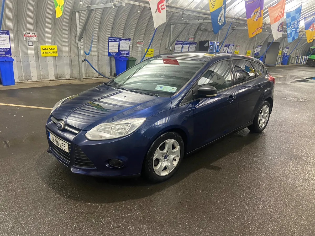 Ford Focus 2013 nct 9/26 - Image 2