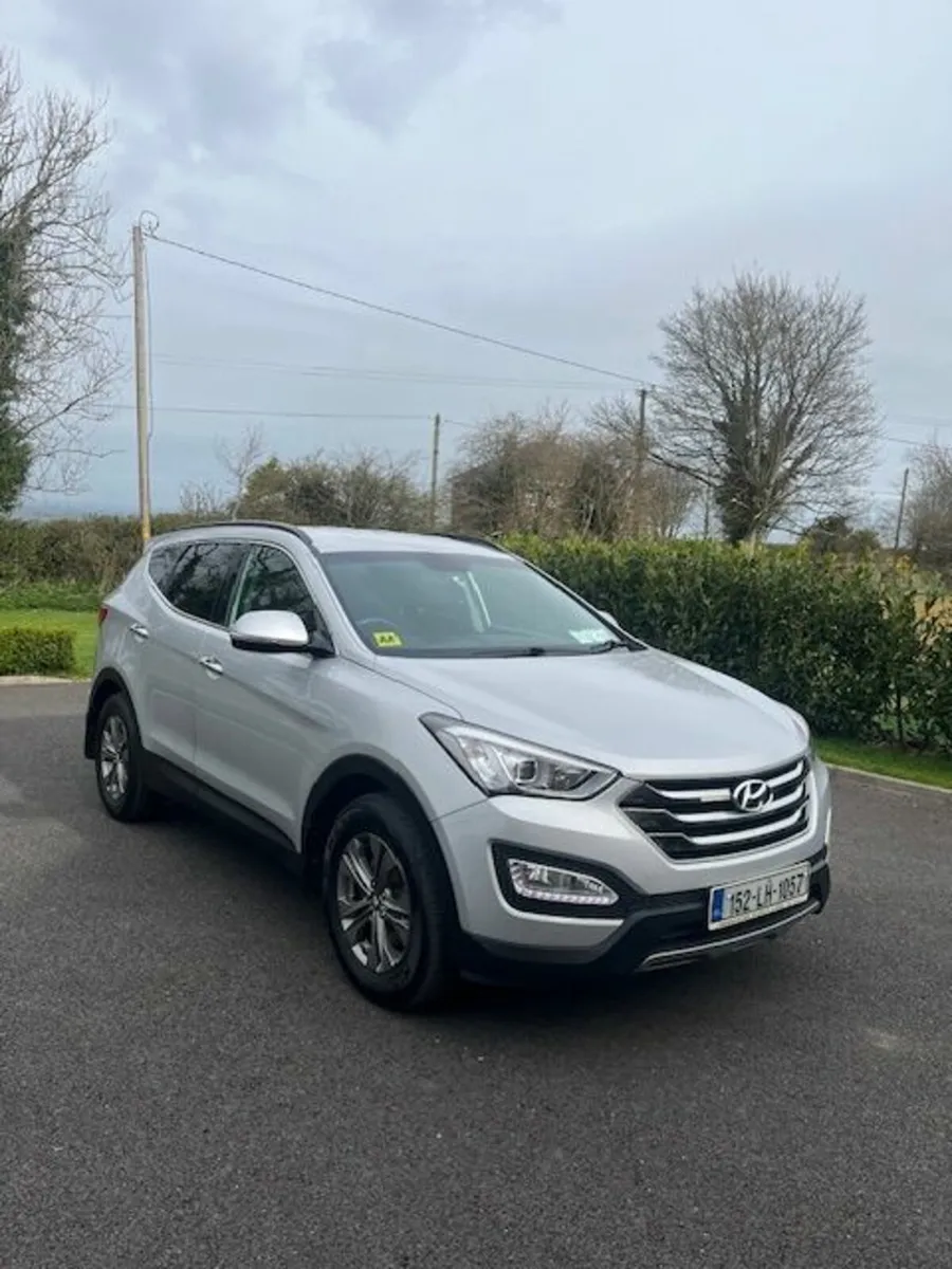 Hyundai Santa Fe 2015 4X4 7-Seater - Image 2