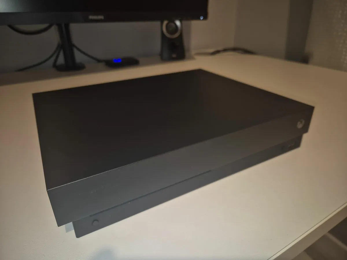 Xbox One X games console - Image 2