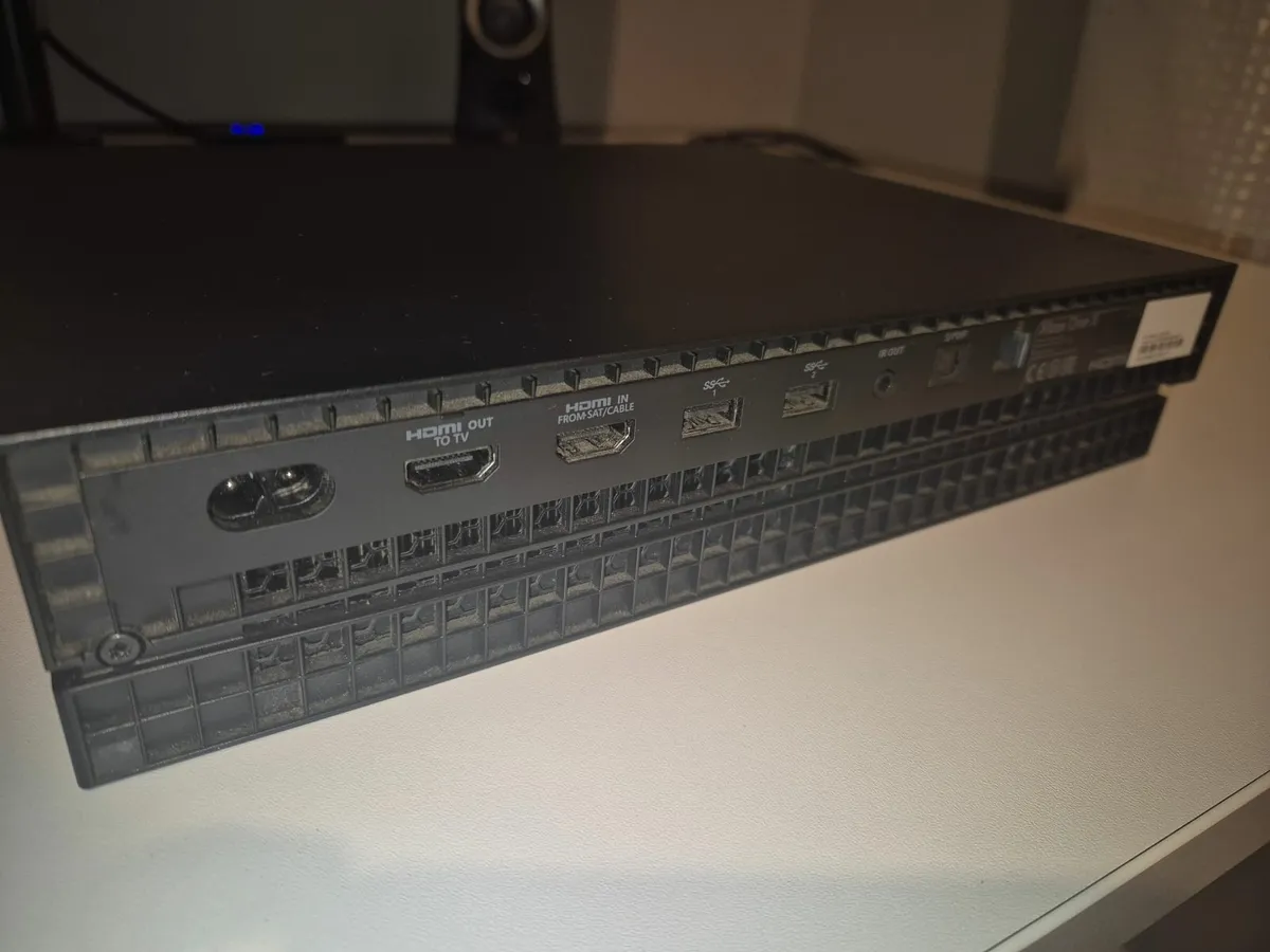 Xbox One X games console - Image 3