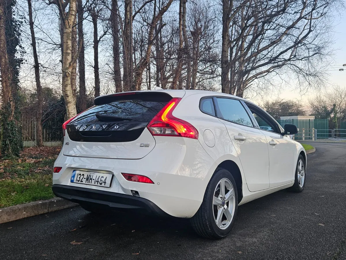 2013 Volvo V40 1.6 diesel new nct - Image 3