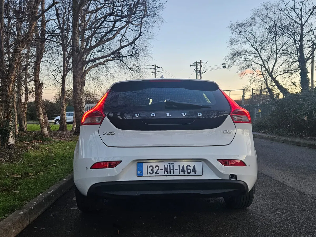 2013 Volvo V40 1.6 diesel new nct - Image 4