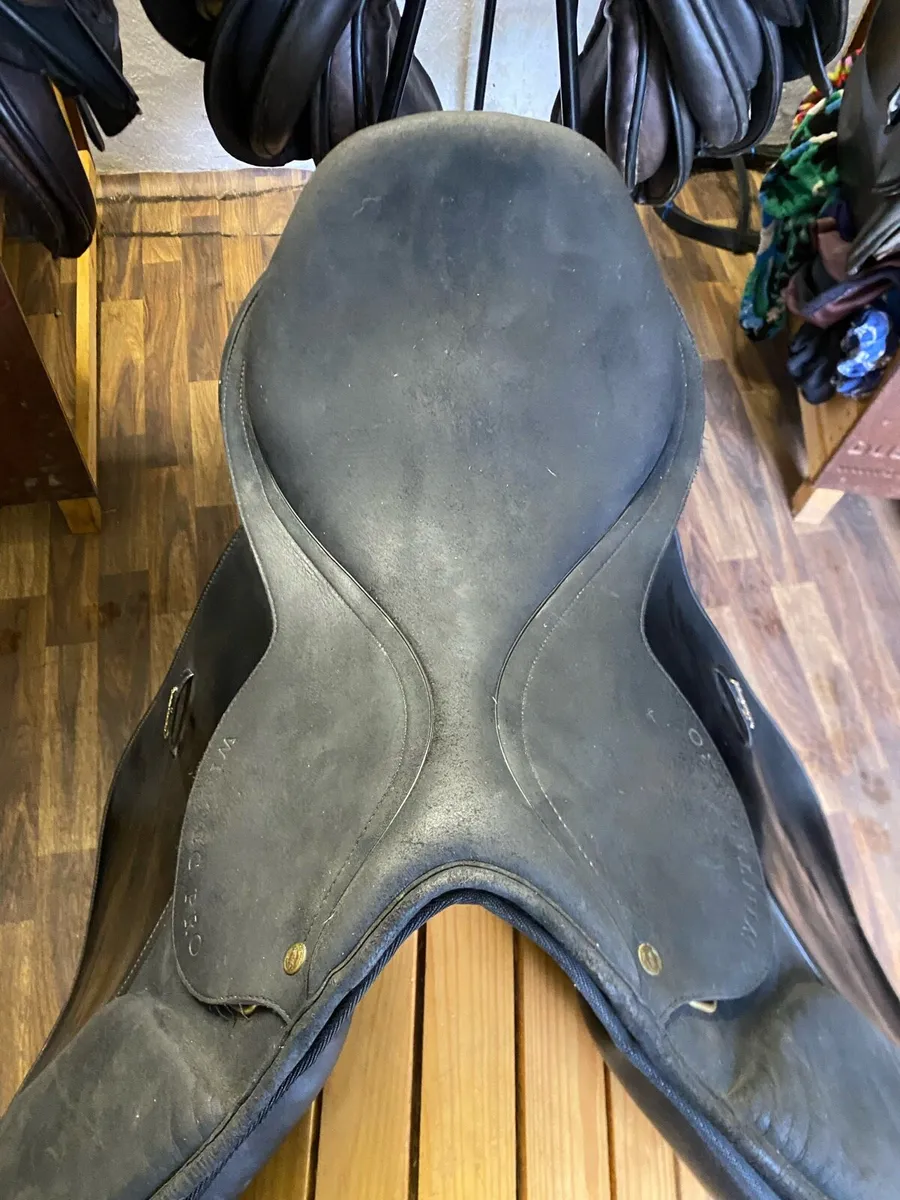 Wintec adjustable jump saddle ex wide - Image 2
