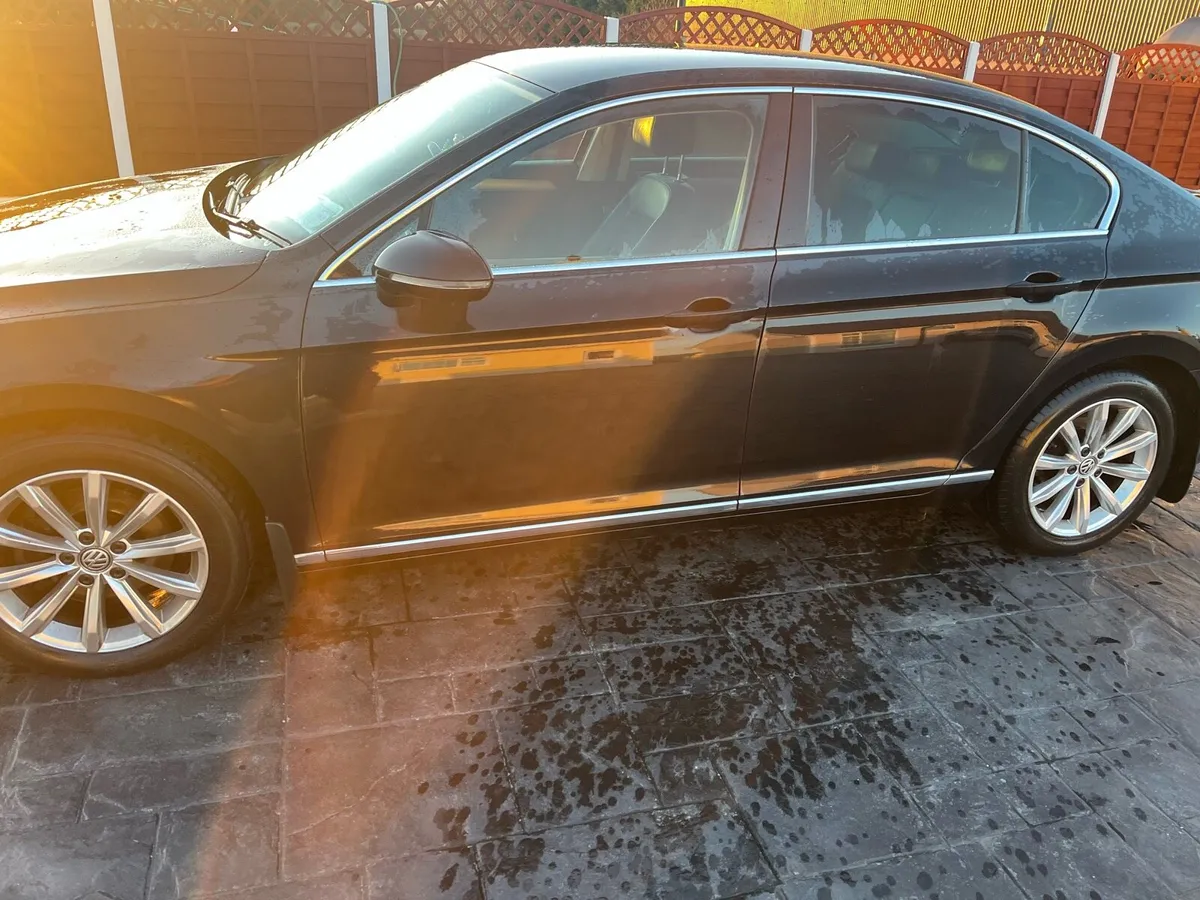 VW Passat 2017 1.5L diesel - Image 2