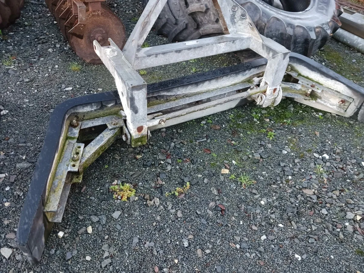 Ritchie Yard Scrapper - Image 1