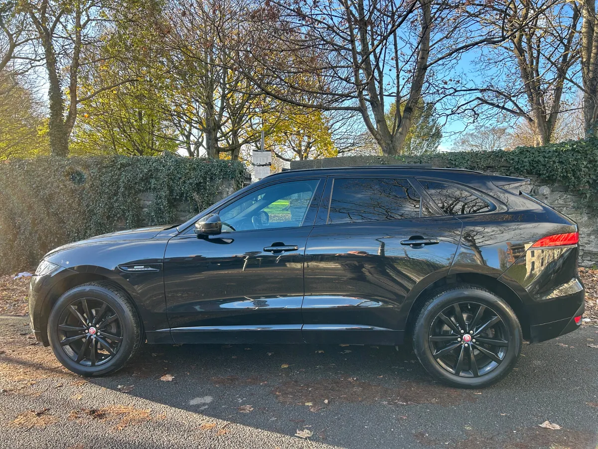 2017 JAGUAR F PACE R SPORT PANORAMIC SUNROOF - Image 4