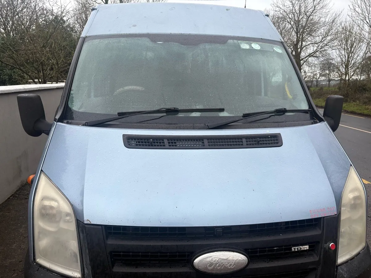 2007 Ford Transit Minibus. - Image 2