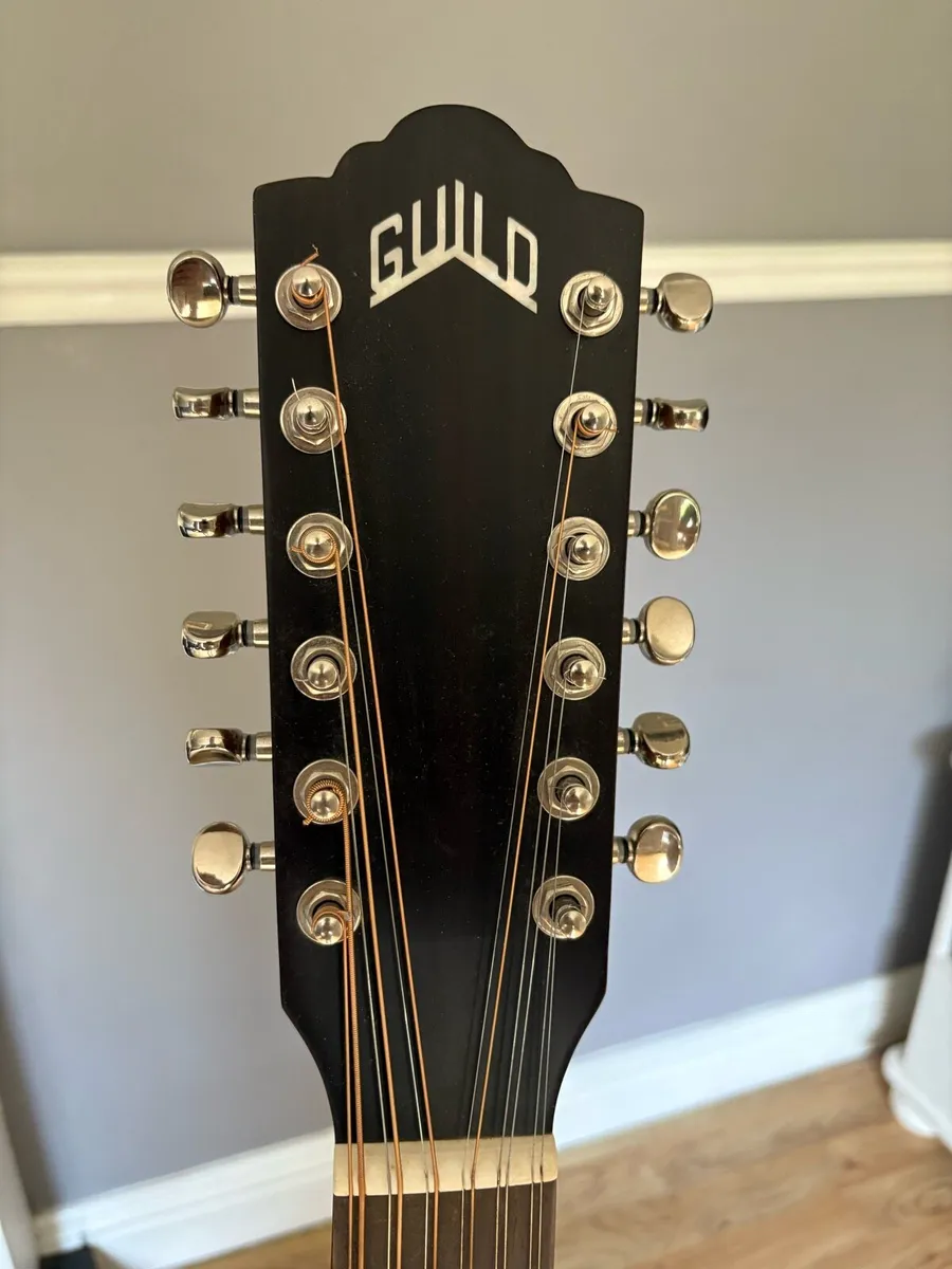 Guild F-2512E Natural 12-String acoustic-electric - Image 3