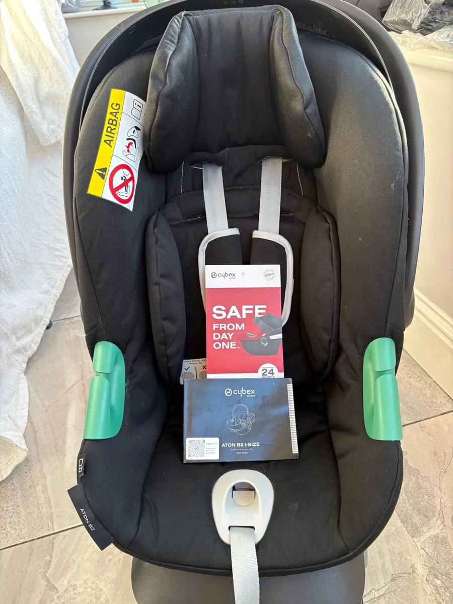 Newborn bundle- car seat and cot - Image 1