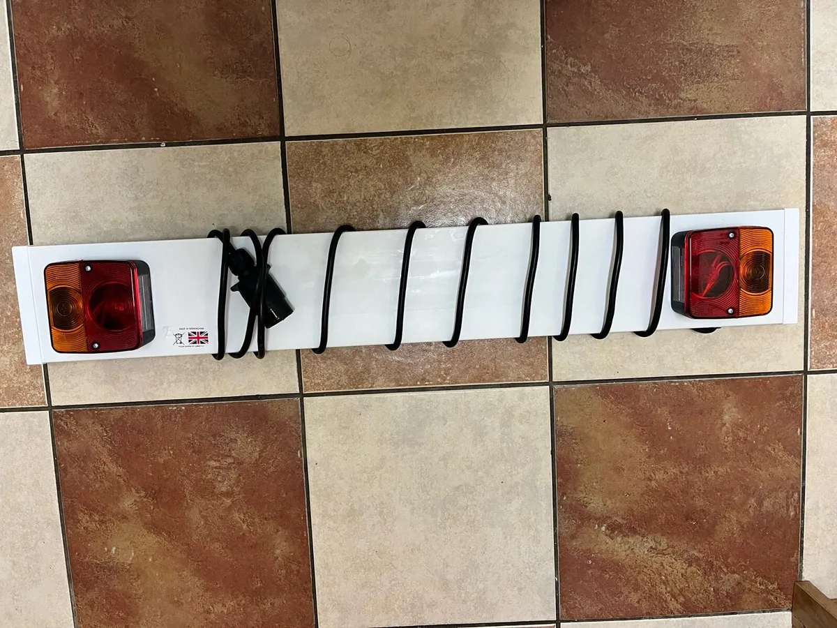 Tail board - Image 1