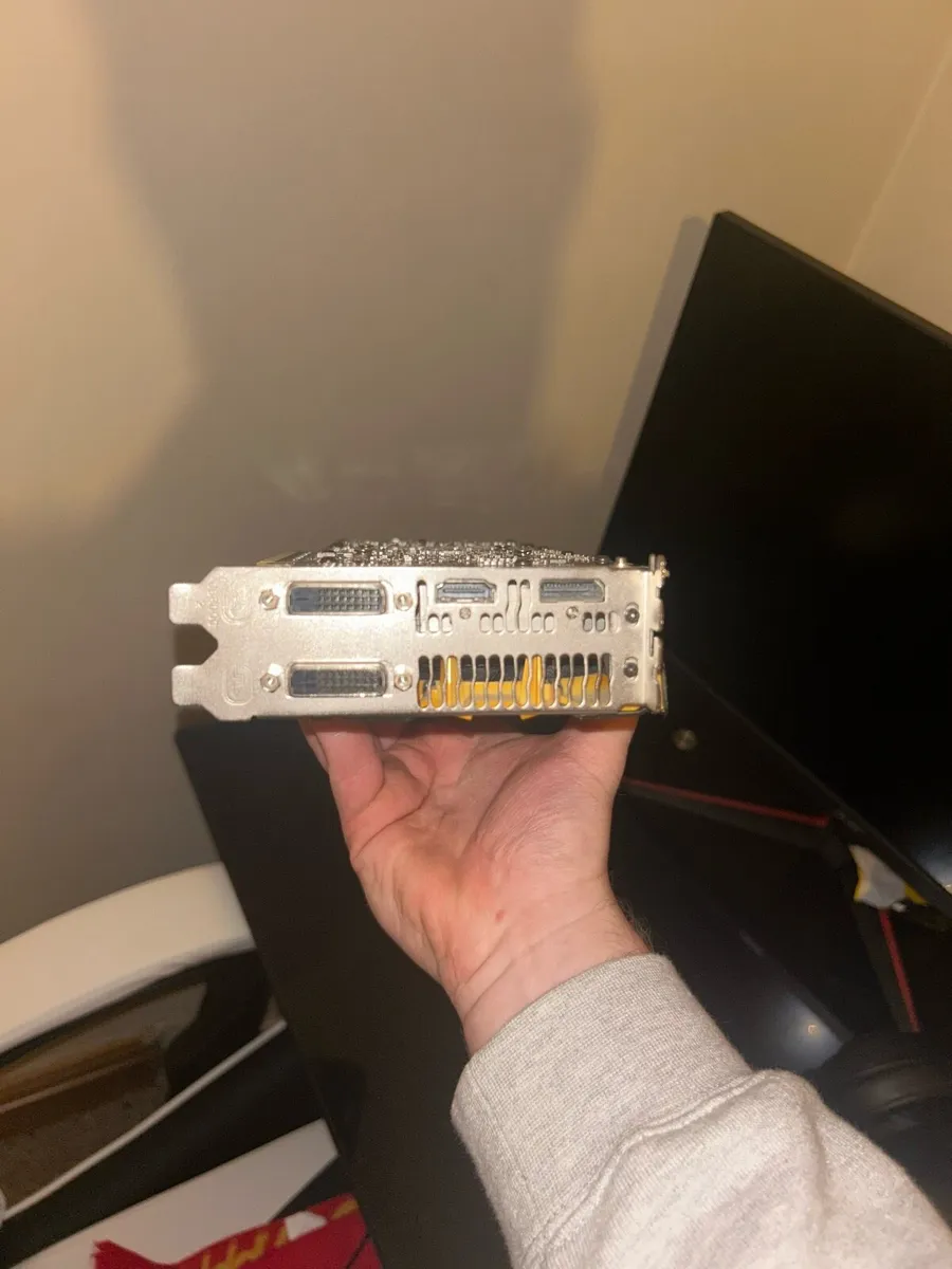 Sapphire AMD Radeon R9 290 Tri-X graphics card - Image 2