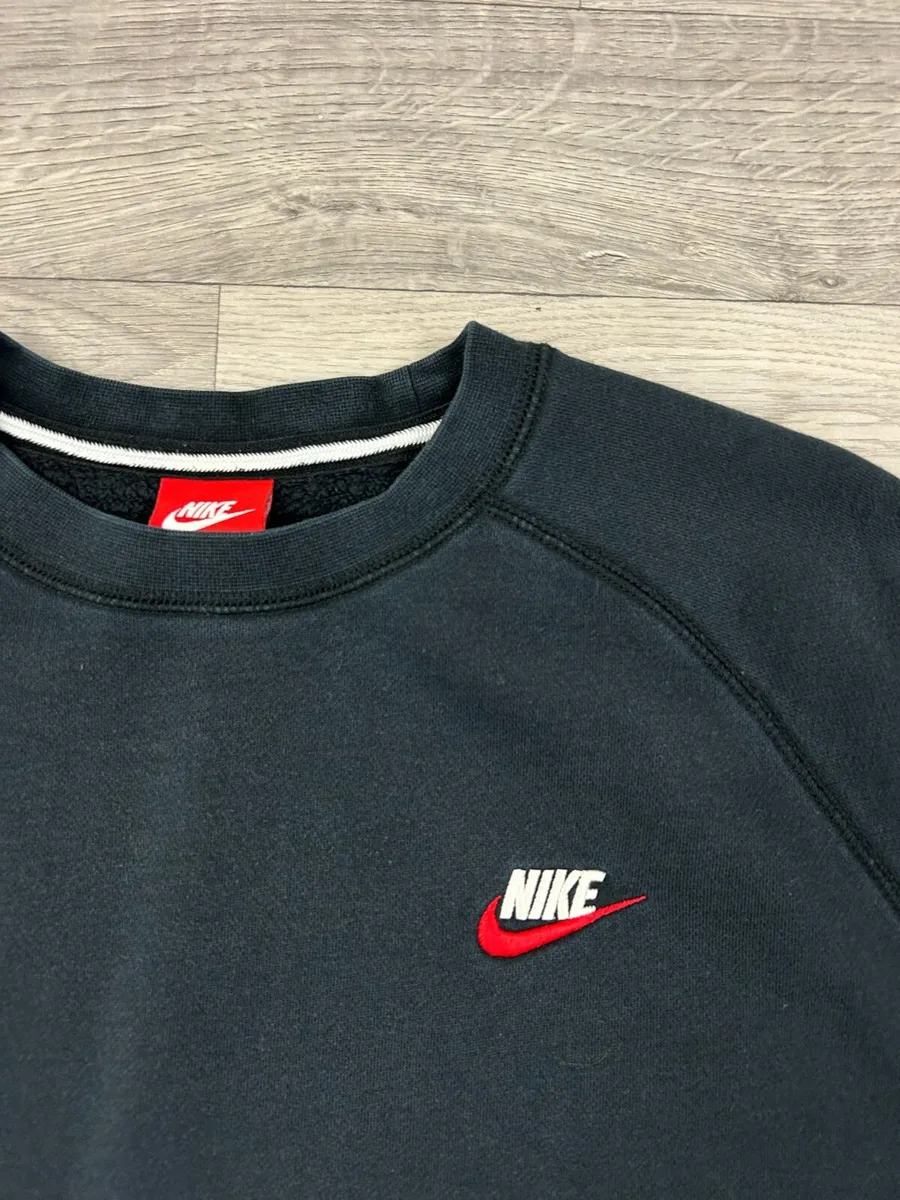 Nike Sweatshirt Mens M/L - Image 4