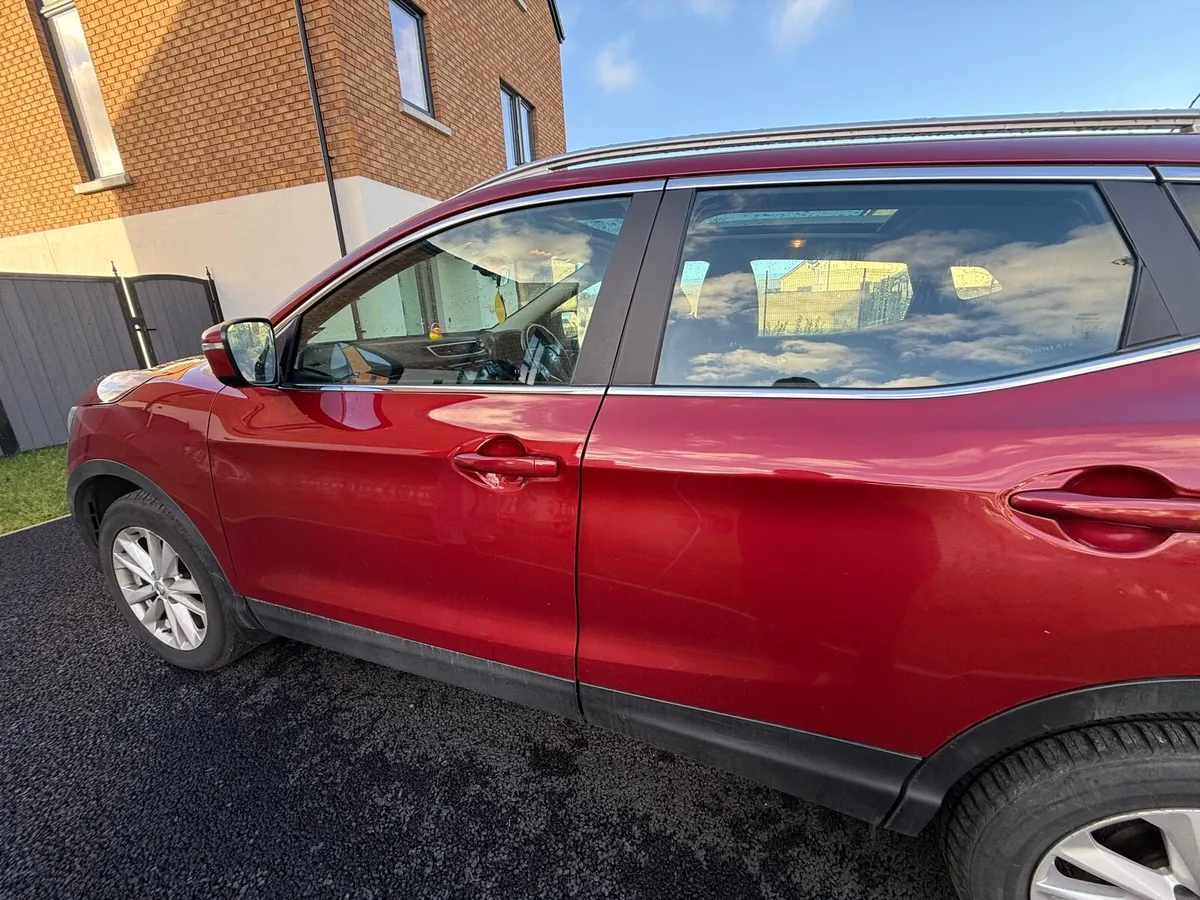 Nissan Qashqai 2017 High Spec + New Gearbox - Image 2