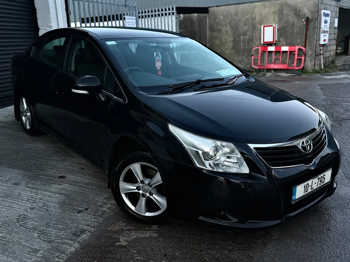 Toyota Avensis 2010 - Image 4