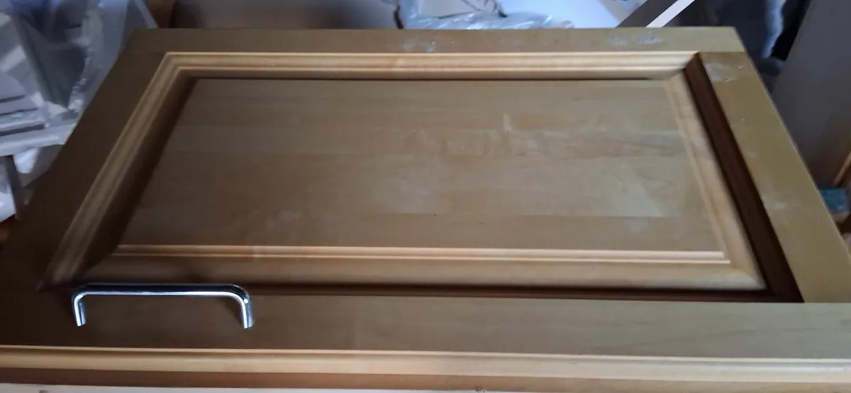 Kitchen presses,sink and breakfast bar - Image 3