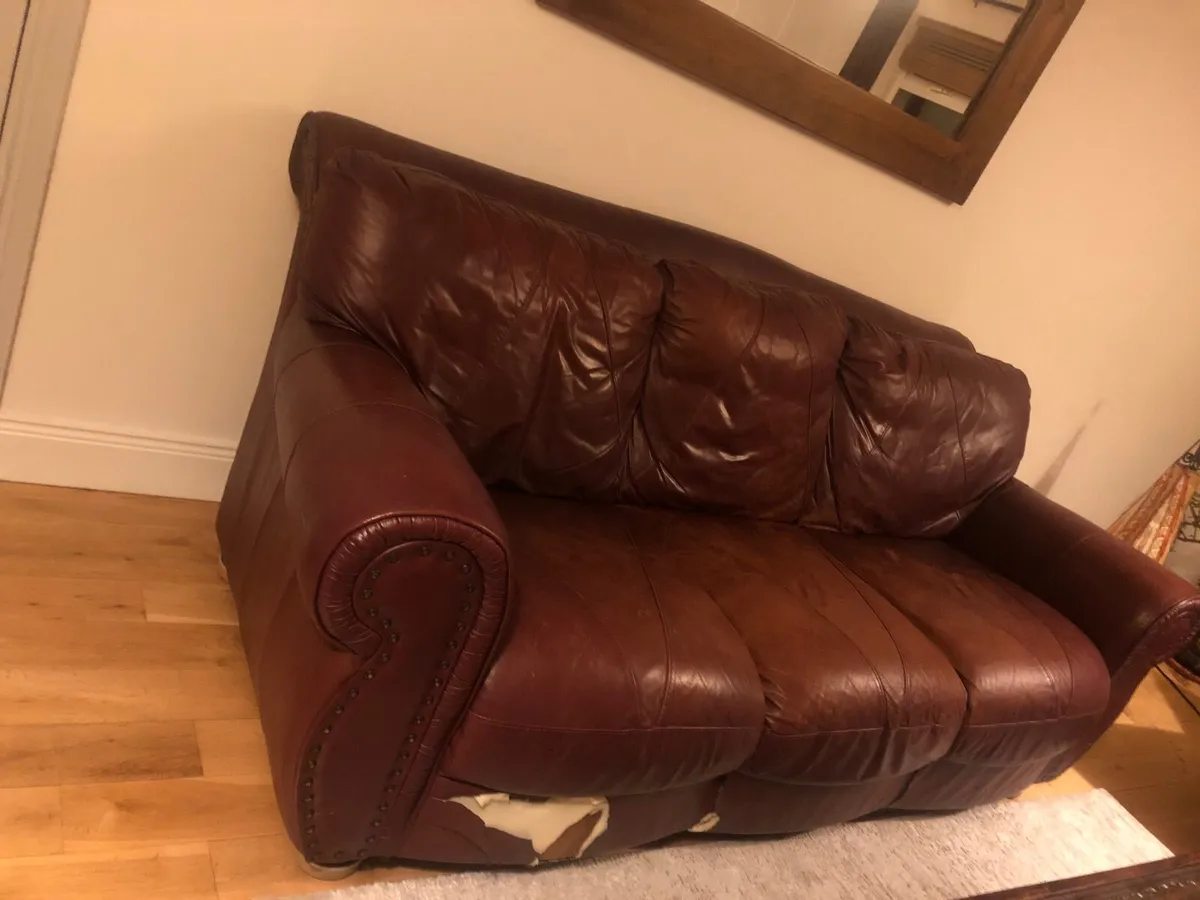 Leather couch - Image 1
