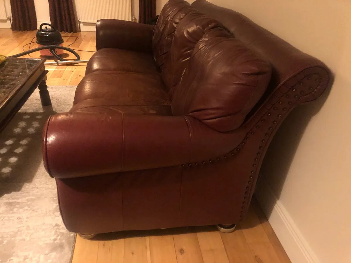 Leather couch - Image 2