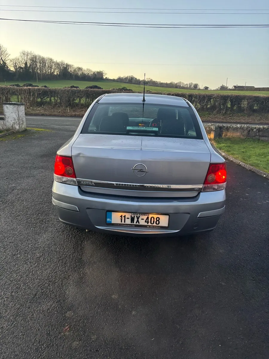Opel Astra 2011 - Image 3