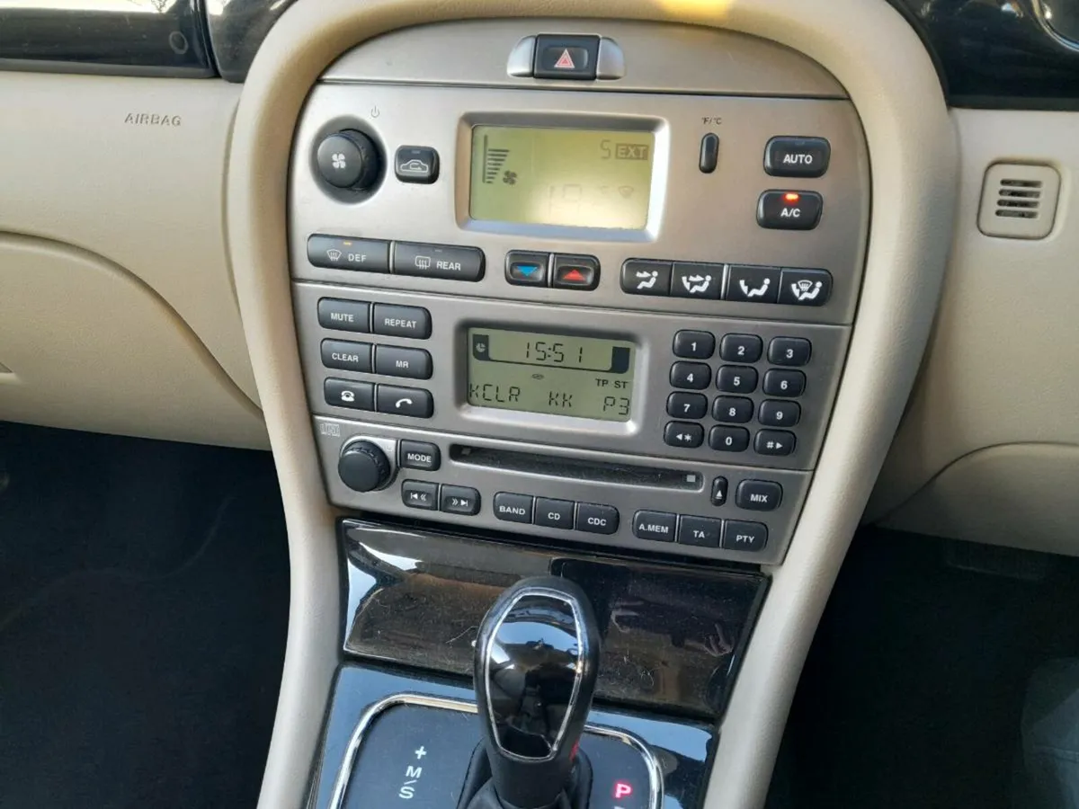 2010 Jaguar xtype 2.2 auto - Image 4