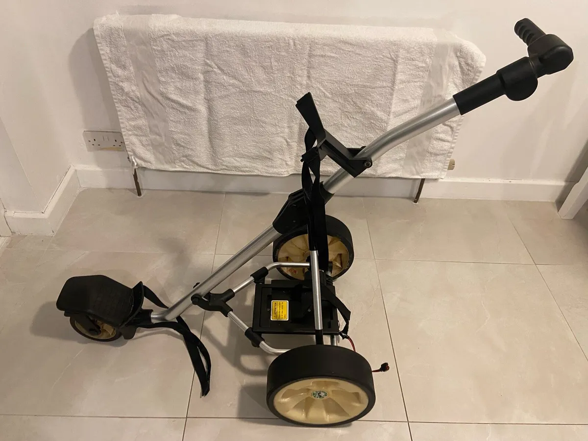 Electric golf trolly - Image 1
