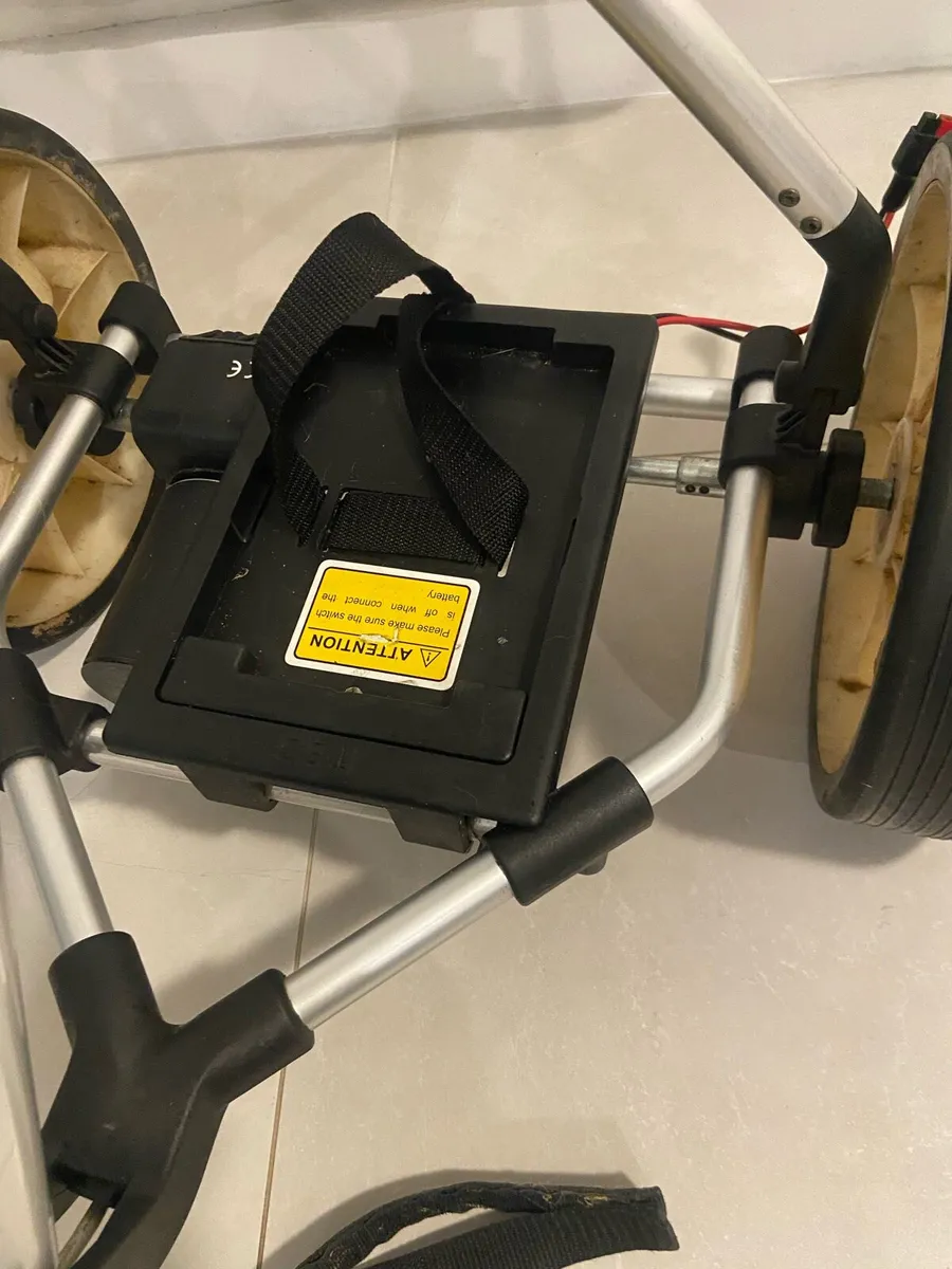 Electric golf trolly - Image 4