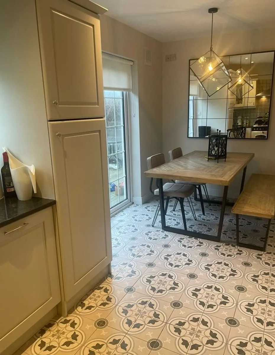 Entire Kitchen For Sale - Image 4