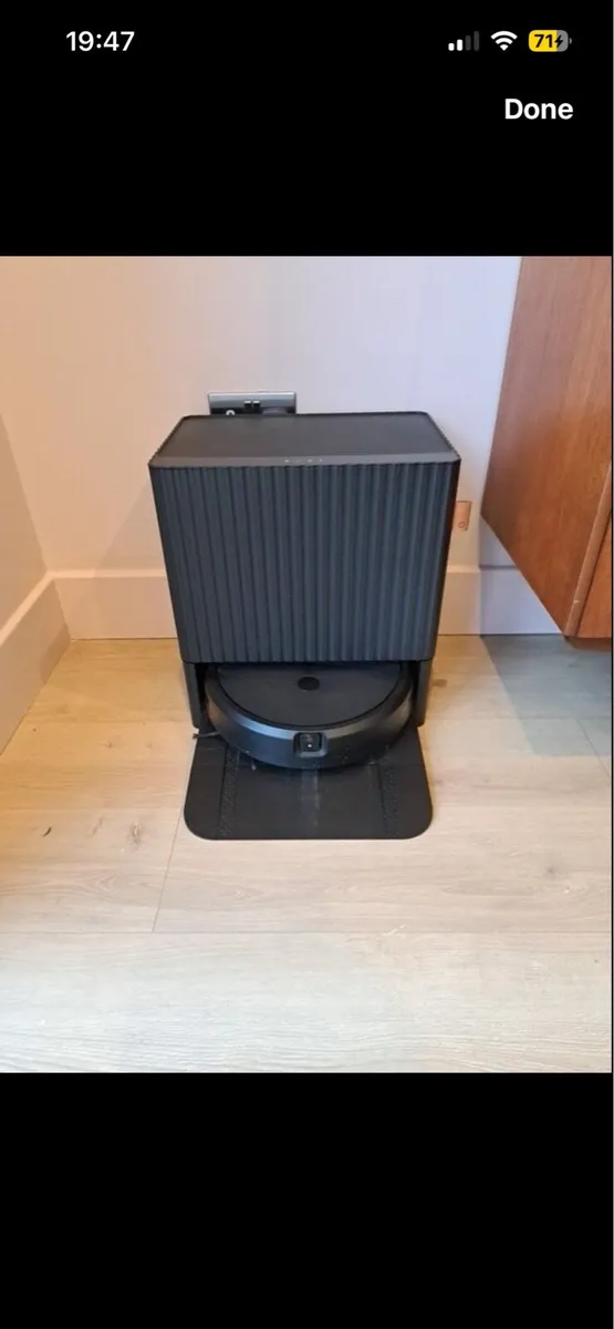 I robot roombo robotic mop hoover