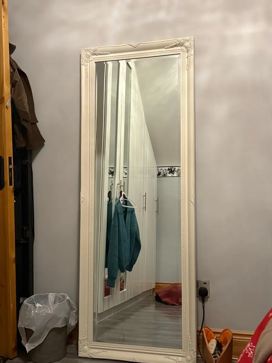Standing White Mirror - Image 1