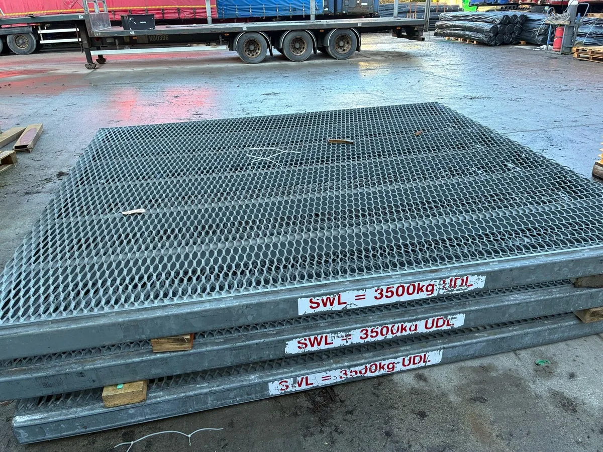 Farm machinery - Image 1