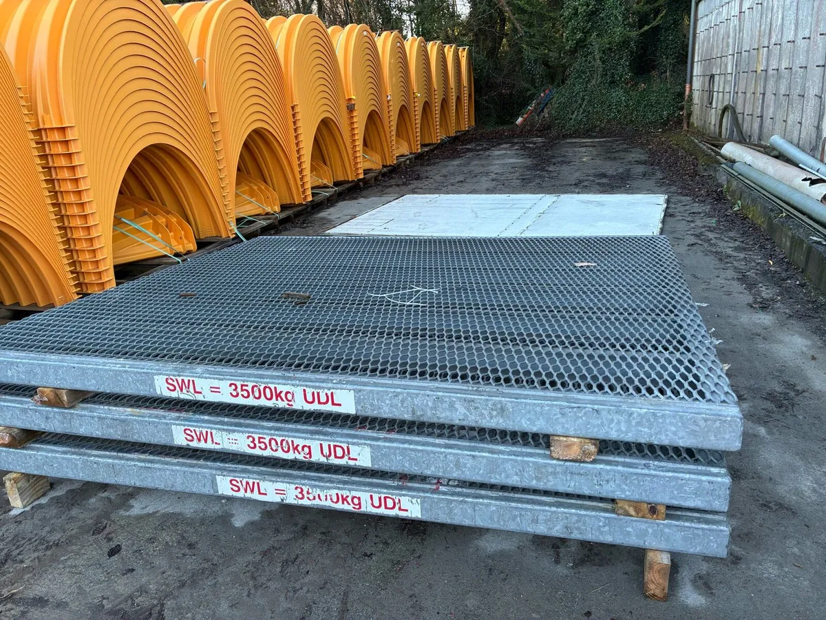 Farm machinery - Image 4