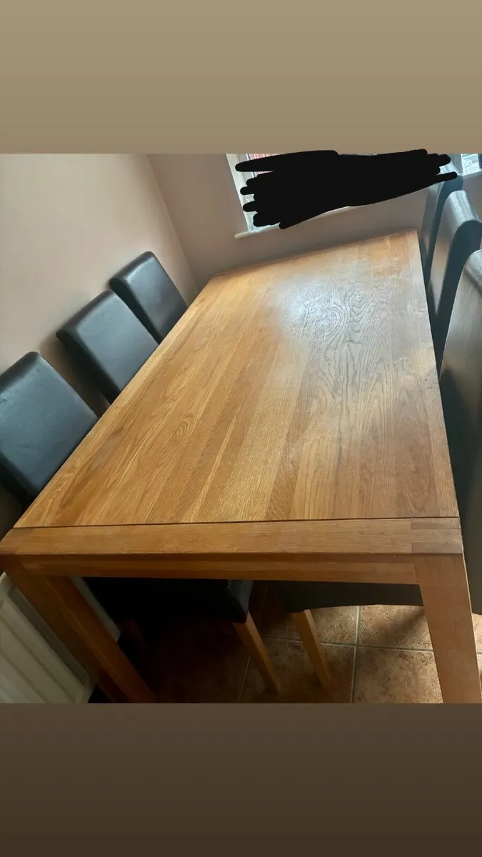 Table and Chairs - Image 1