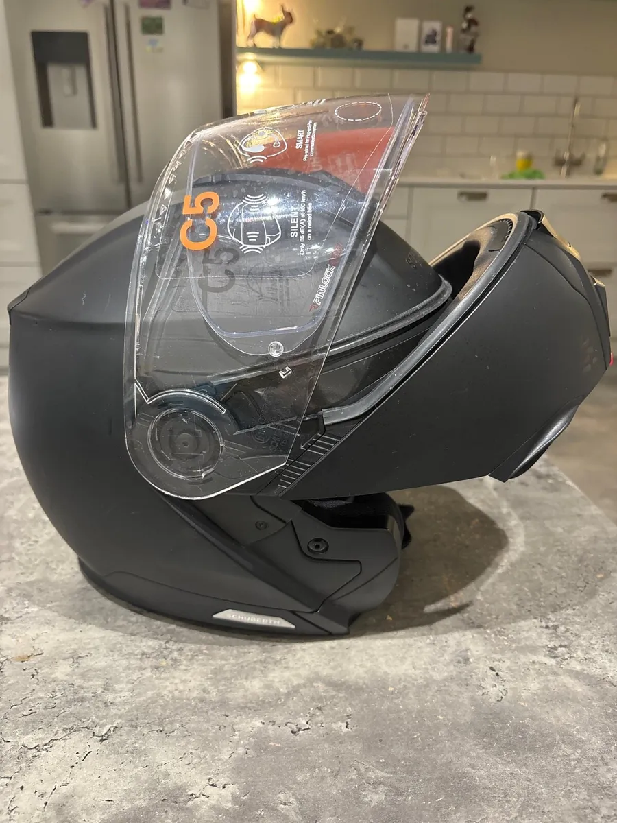 Motorcycle Helmet Suhberth C5 - Image 2