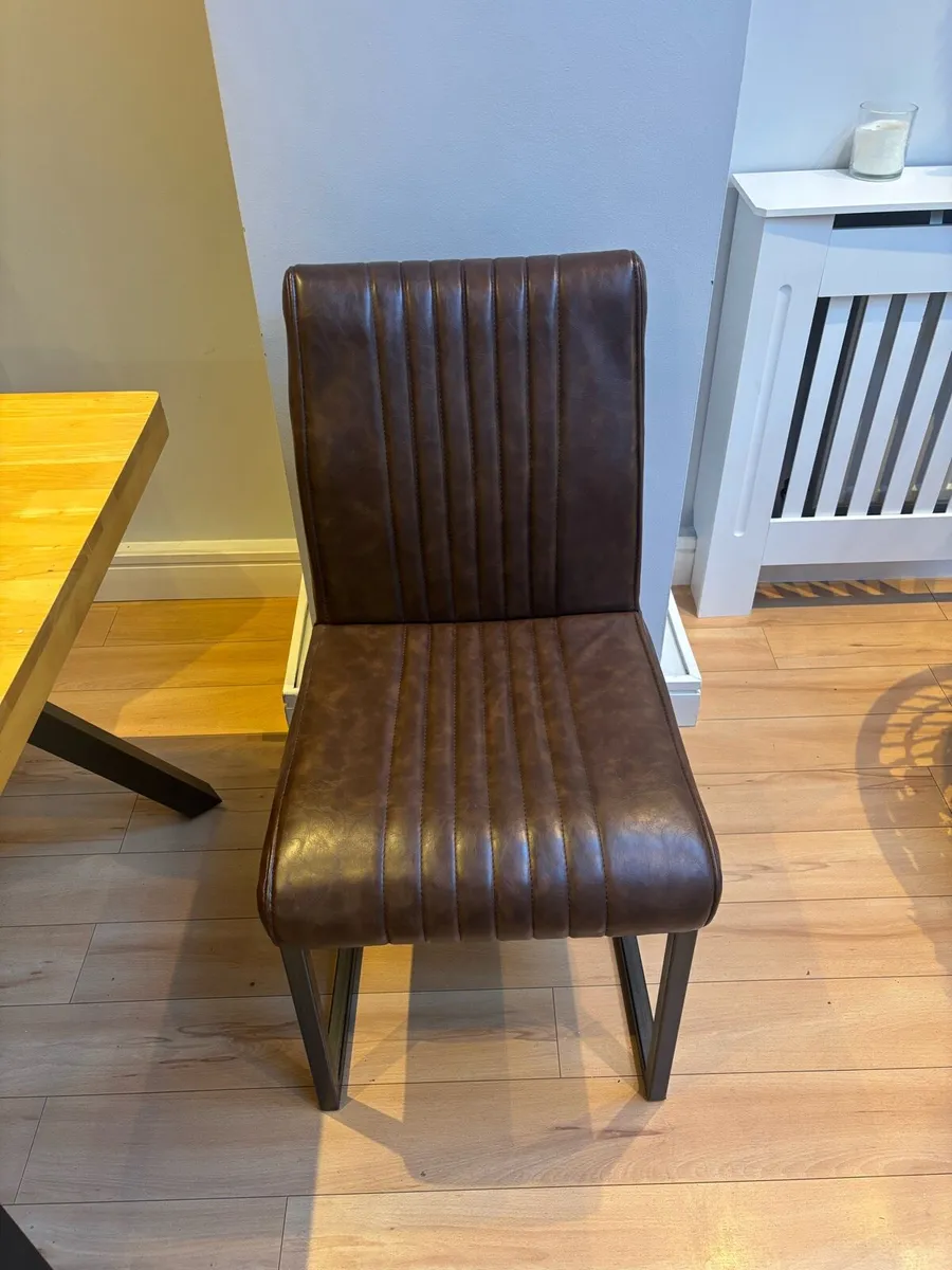 Kitchen Table & Chairs - Image 3