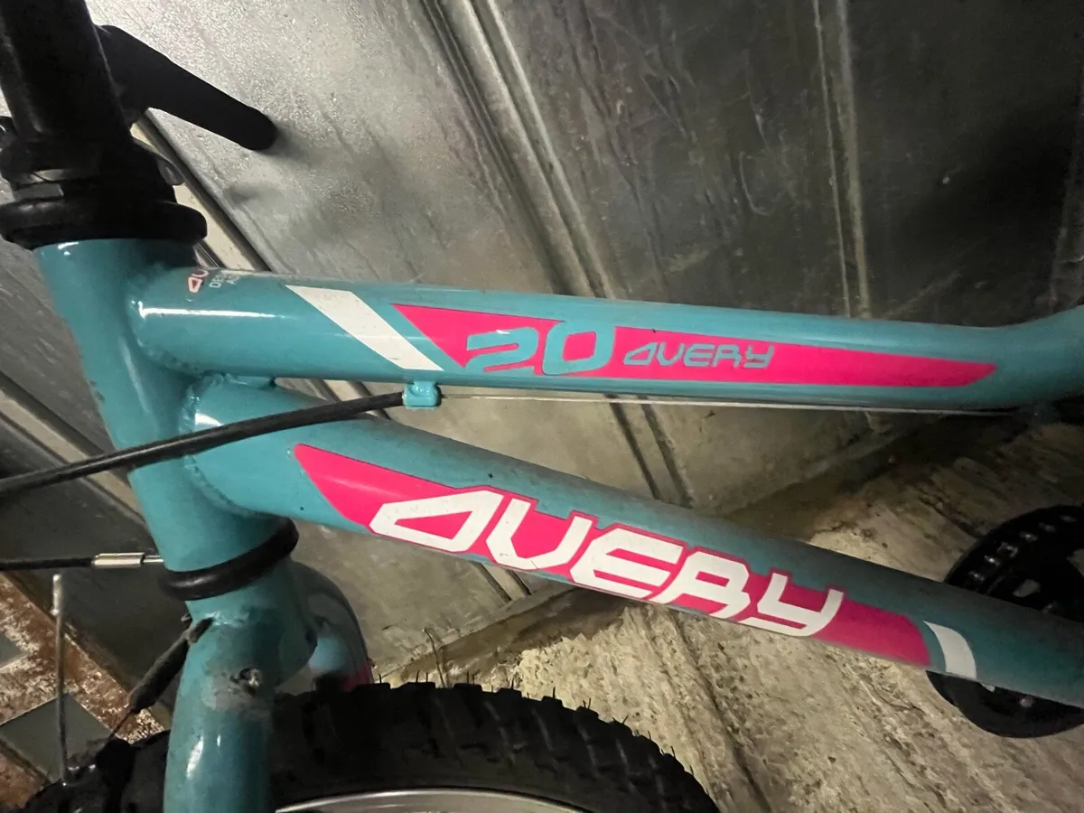 Girls bike - Image 2